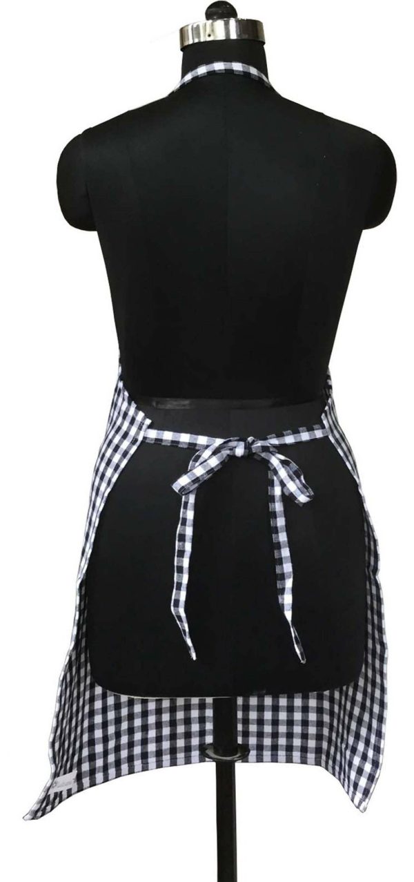 Lushomes Black Checkered Kitchen Apron for Men and Women with Adjustable Buckle (Size: 64x81cms) Hot on Sale